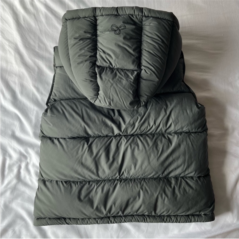 Aritzia Super Puff Vest in Dark Shadow - Picture 3 of 9